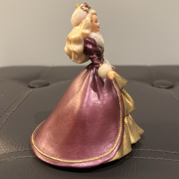 *Vintage* Hallmark | Barbie Keepsake Collector Series Ornament-1996 - Picture 4 of 9